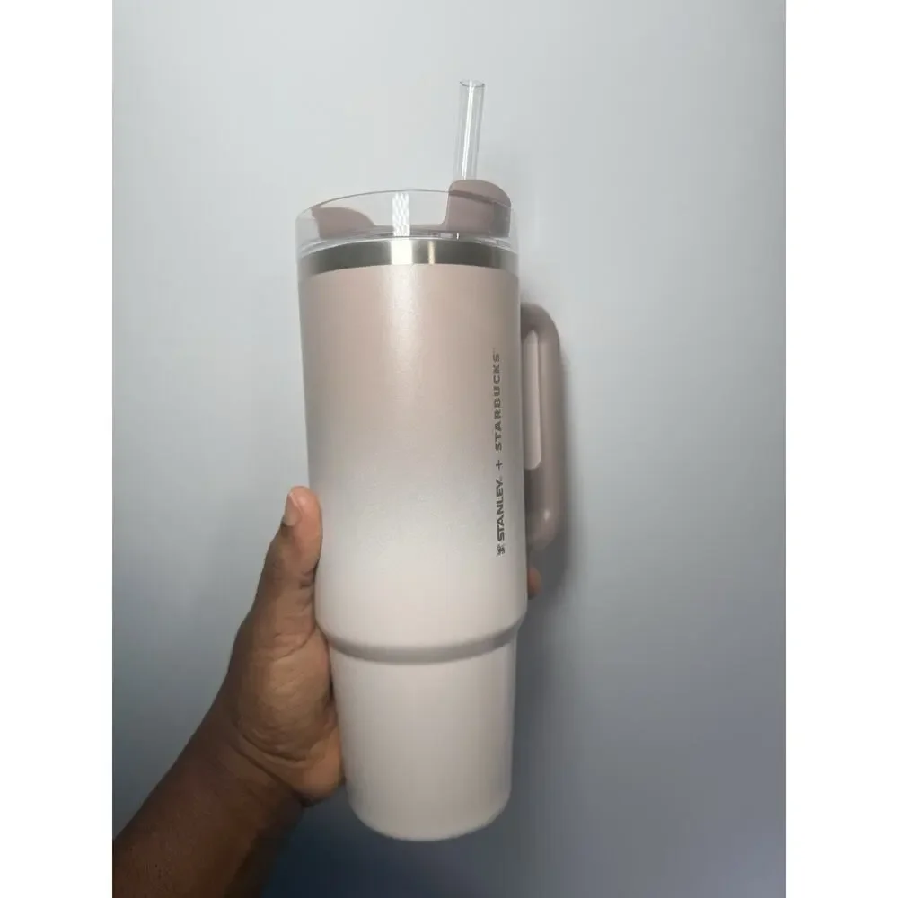 Stanley X Starbucks Hong Kong Exclusive MOCHA MOUSSE 30oz Quencher Tumbler BNWT